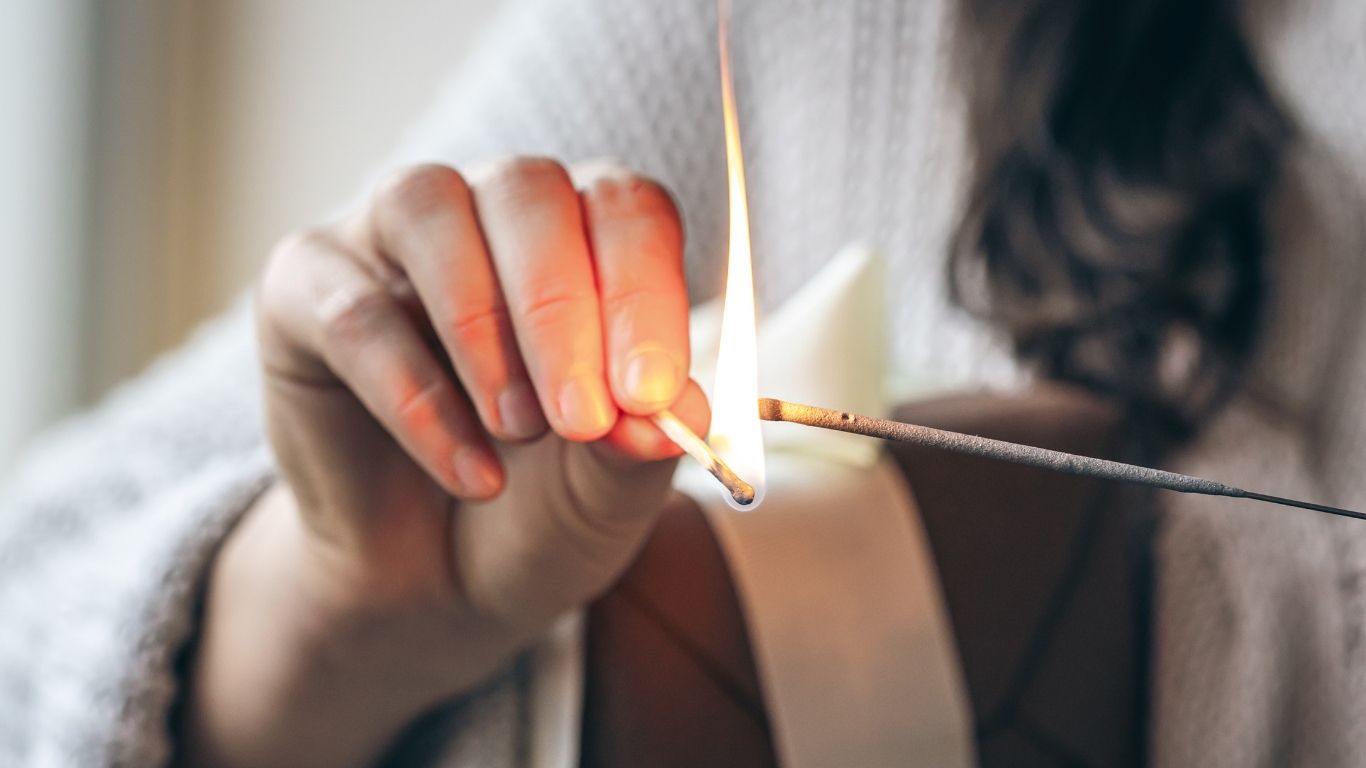 Ritual para la temporada de Virgo con incienso: orden, calma y nuevos hábitos