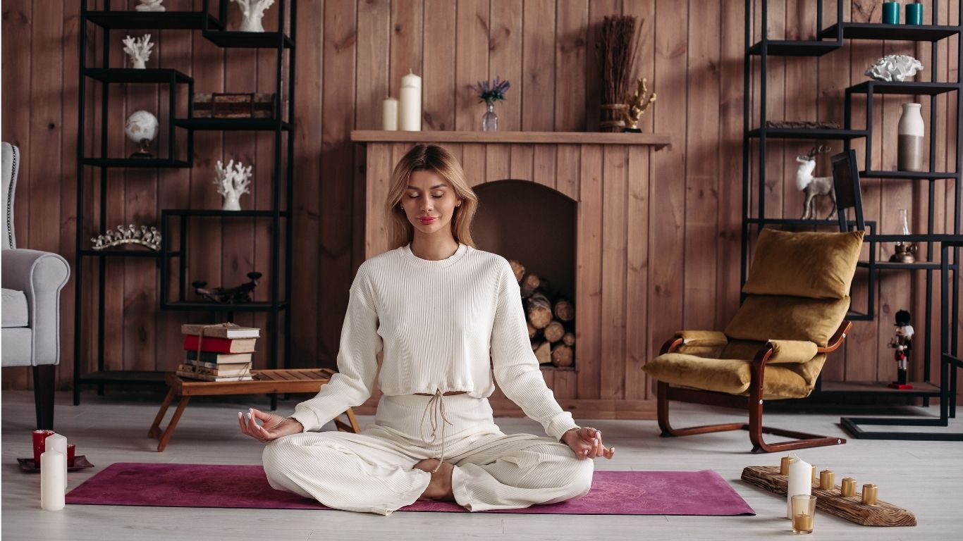 Cómo crear un espacio de meditación en casa: guía para diseñar un rincón de calma