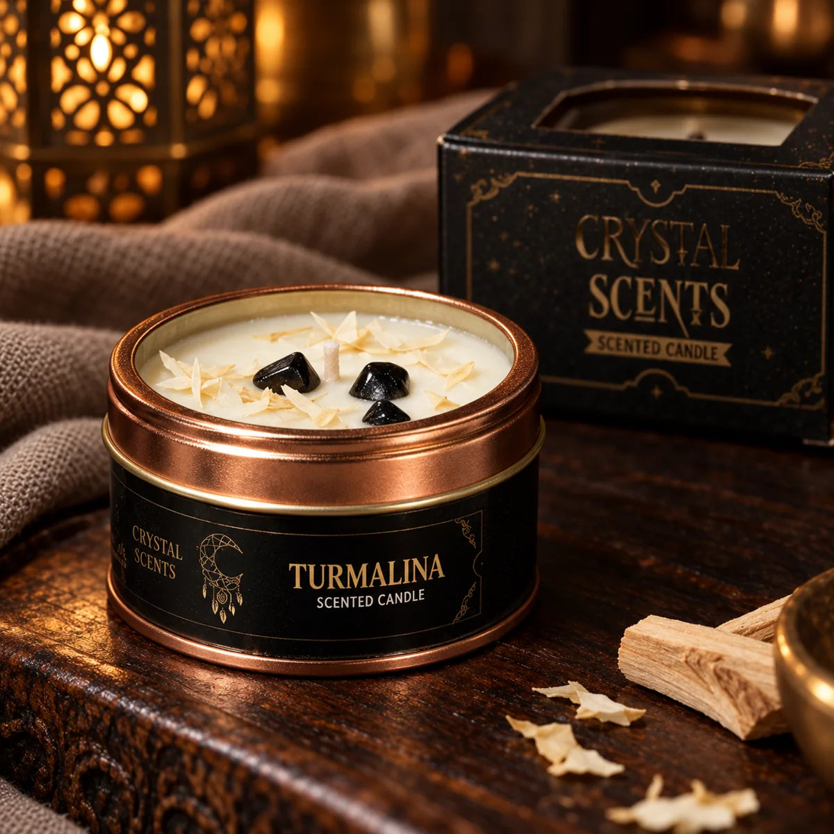 Vela Crystal Turmalina AROMA de sándalo, 65 g – detalle de la cera y los minerales negros