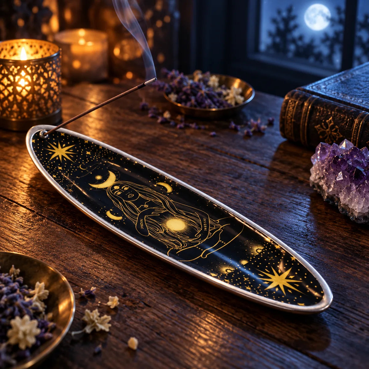 Portaincienso de metal SOULBEAUTY Diosa Lunar – en uso