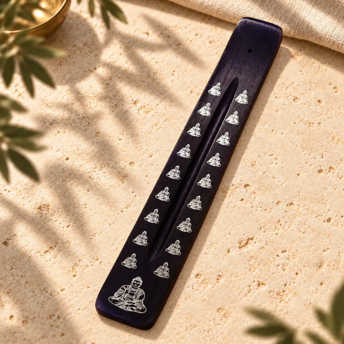 Portainciensos de madera Buda SOULBEAUTY en color violeta oscuro