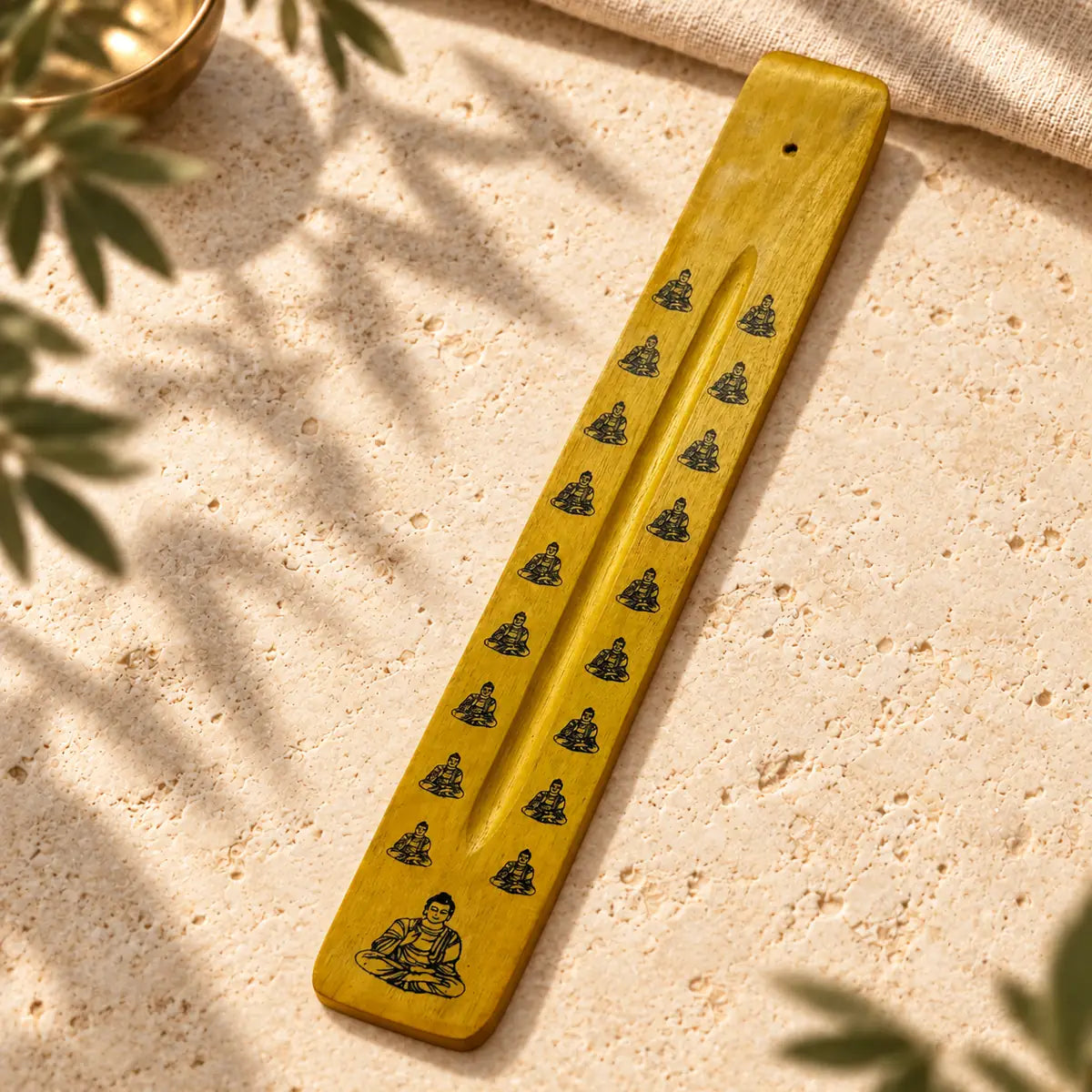 Portainciensos de madera Buda SOULBEAUTY en color amarillo con motivos negros