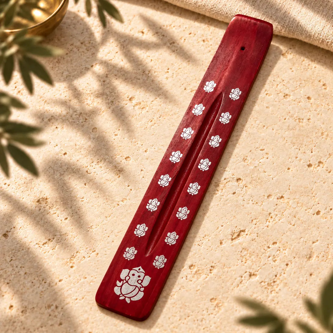 Portainciensos de madera Ganesha SOULBEAUTY en color rojo