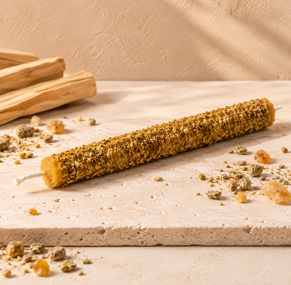 SOULIGHT Vela de Miel con Palo Santo - detalle